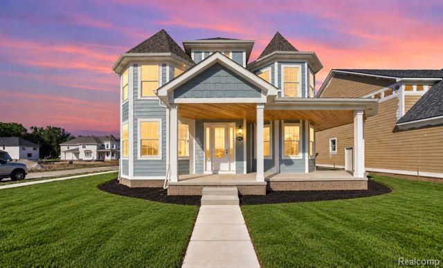 24417 Ann Dr, Macomb, MI 48042
