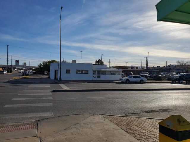 3828 Alameda Ave, El Paso, TX 79905