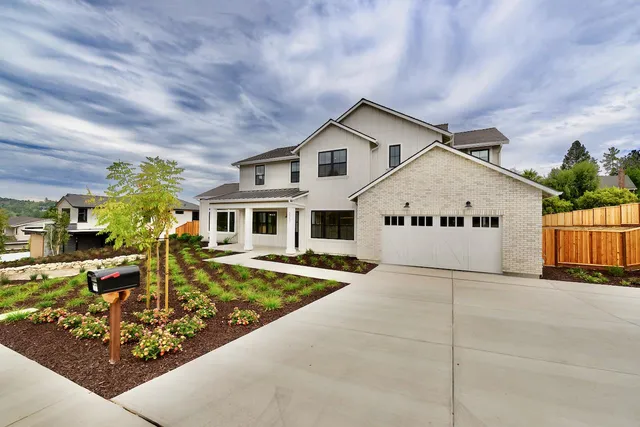 223 Sandraya Heights Rd, Scotts Valley, CA 95066