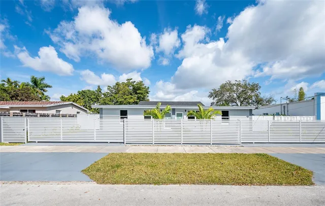 2433 NW 97th St, Miami, FL 33147