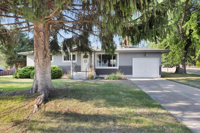 7319 E  Maxwell Ave, Spokane, WA 99212