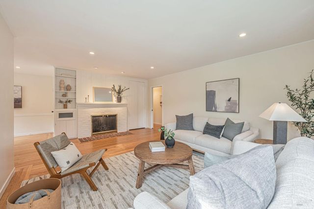 2127 5th Ave, San Rafael, CA 94901