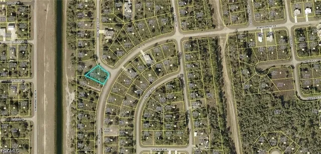1885 Jacinto Ave, Lehigh Acres, FL 33972