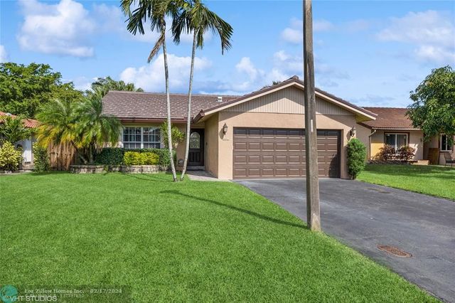 9031 NW 21st Ct, Coral Springs, FL 33071