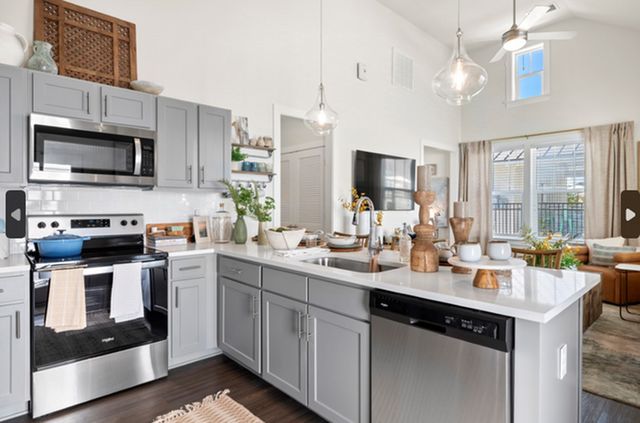 3001 Cypress Lake Rd #8022, North Charleston, SC 29420