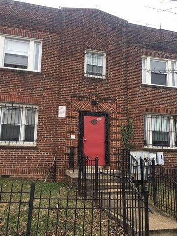 1235 Holbrook Ter NE, Washington, DC 20002