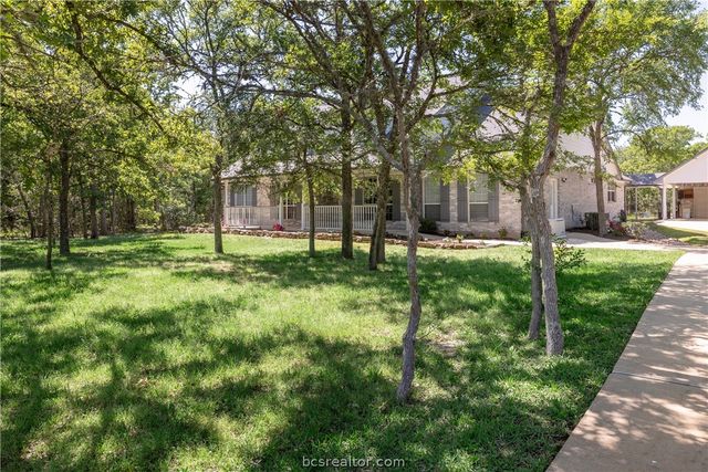 18456 Wigeon Trail Dr, College Station, TX 77845