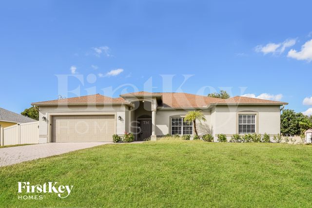 835 SW 17th Ter, Cape Coral, FL 33991