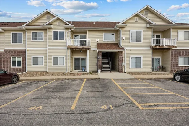 1960 Rockford Rd   SW #45, Cedar Rapids, IA 52404
