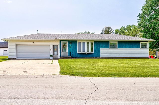 306 7th St, State Center, IA 50247