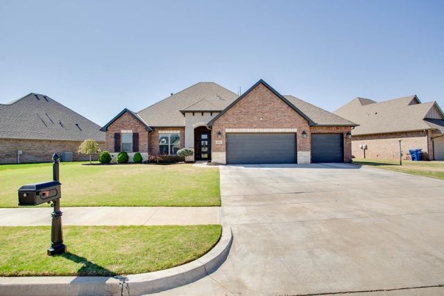 4915 Deerfield Ave, Enid, OK 73703