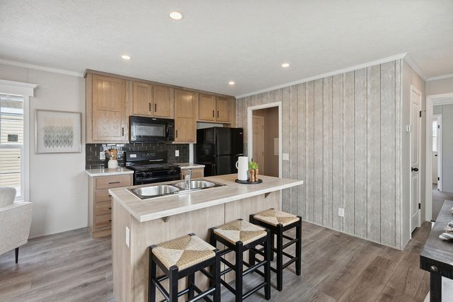 3223 Edmonton Ct, Muskegon, MI 49444