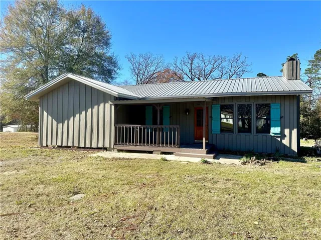 210 Holly Moore Dr, Pineville, LA 71360