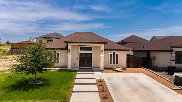 2332 Rio Sabinas Dr, Eagle Pass, TX 78852