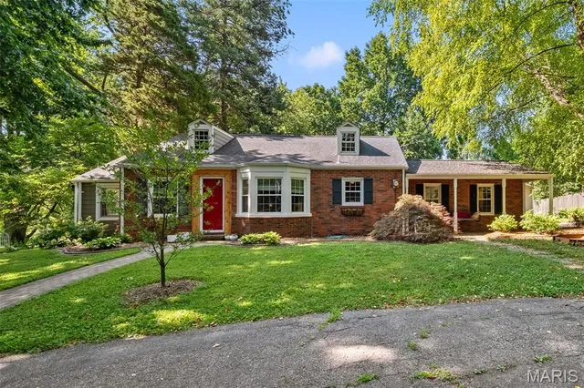 100 Calverton Rd, Saint Louis, MO 63135