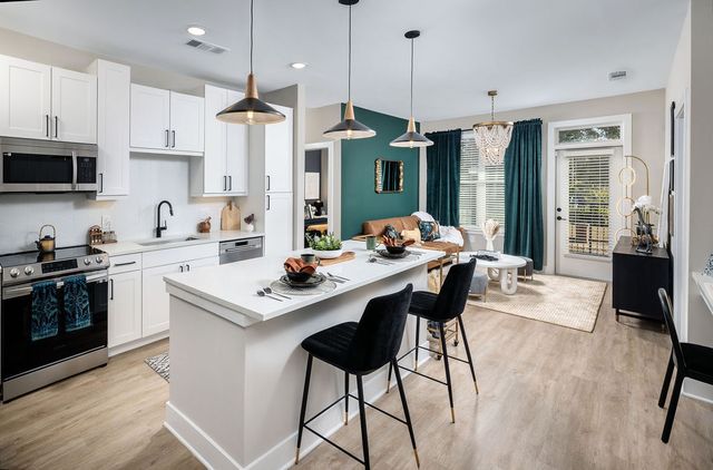 230 Martin Luther King Jr Dr SE #2217, Atlanta, GA 30312