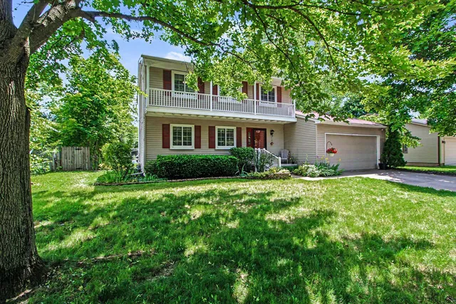 4382 Yarmouth Xing, Ypsilanti, MI 48197