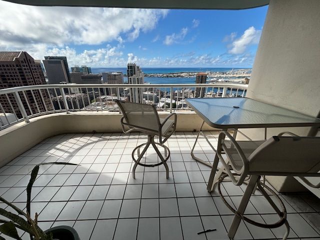 1212 Nuuanu Ave #3805, Honolulu, HI 96817
