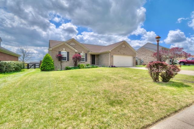 8841 Sentry Dr, Florence, KY 41042