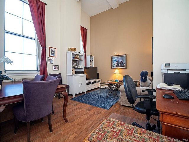 124 Court St #501, New Haven, CT 06511
