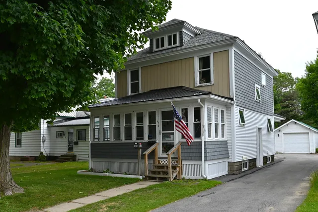 47 Edward St, Malone, NY 12953
