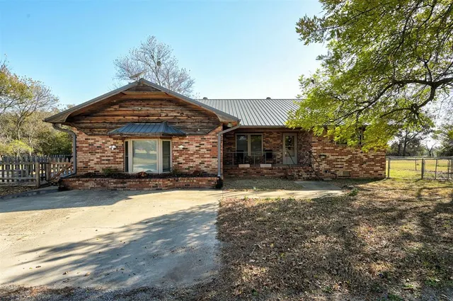 3 Raymond Rd, Shawnee, OK 74801