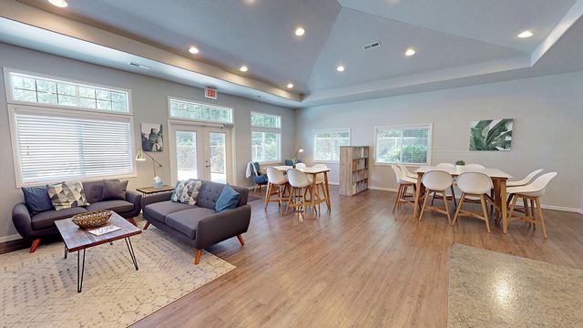 11328 NE 51st Cir #R211, Vancouver, WA 98682