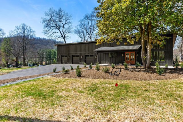 105 Campground Rd, Hendersonville, NC 28791