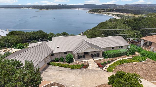 955 Skyline Dr, Canyon Lake, TX 78133