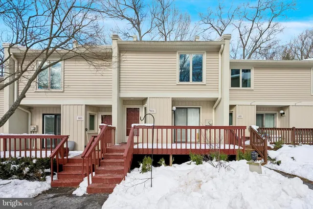 604 Westtown Cir, West Chester, PA 19382