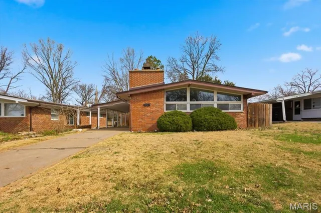 7827 Milan Ave, Saint Louis, MO 63130