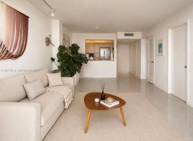 6900 Bay Dr #9L, Miami Beach, FL 33141