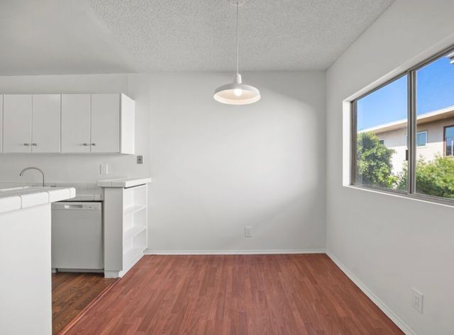 5400 Newcastle Ave #66, Encino, CA 91316