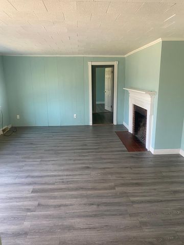 253 Lexington St #2, Woburn, MA 01801