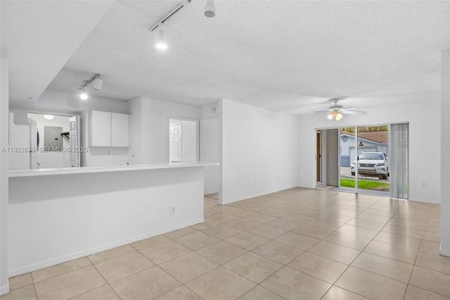 2600 S  University Dr #107, Fort Lauderdale, FL 33328