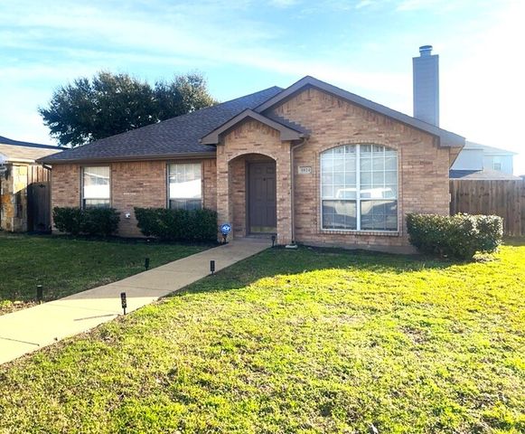 1824 McNeely St, Lancaster, TX 75134