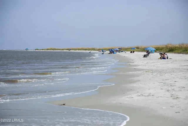 112 Harbour Key Dr, Saint Helena Island, SC 29920