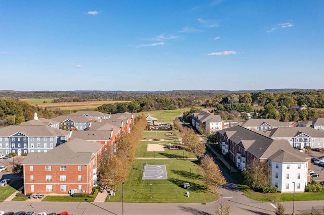 1 Vineyard Cir #0667d1db8, Slippery Rock, PA 16057