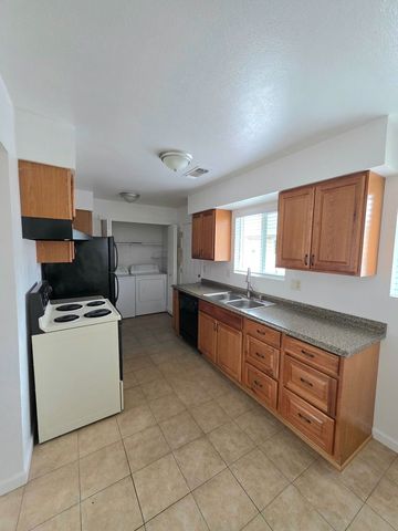 2807 June St #1, Redding, CA 96002