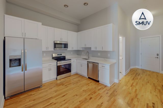 100 W  Lexington St #404, Baltimore, MD 21201