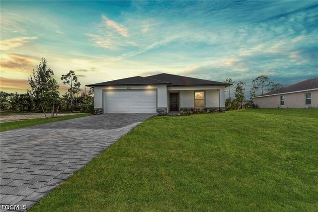 4110 NE 19th Place Cpe, Coral, FL 33909