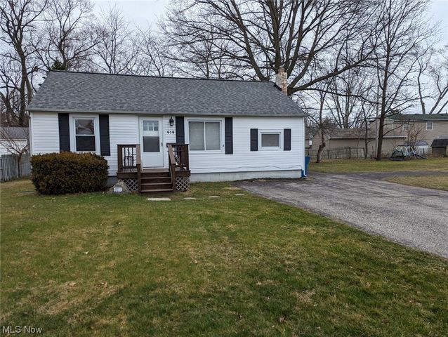 919 Tioga Trl, Willoughby, OH 44094