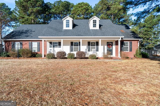 218 Ellicott Dr, Warner Robins, GA 31088