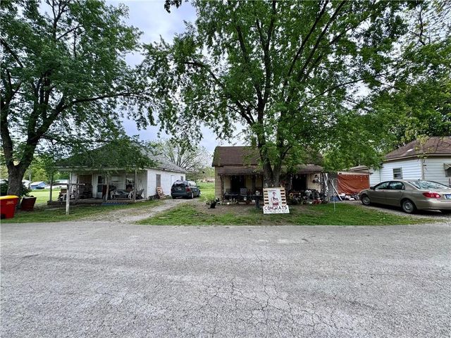 122 S  Sycamore St, Mulberry, KS 66756