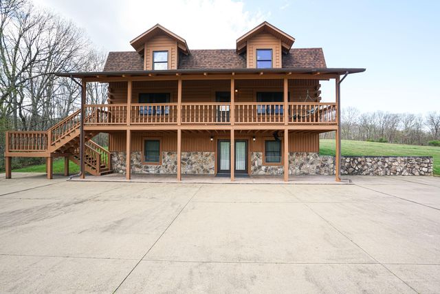549 Cave Hill Rd, Little Hocking, OH 45742
