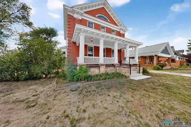 1031 6th St, Las Vegas, NM 87701