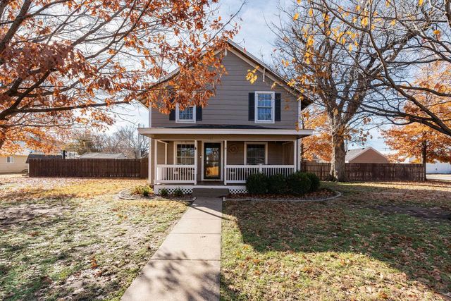 221 W  Anderson Ave, Andale, KS 67001