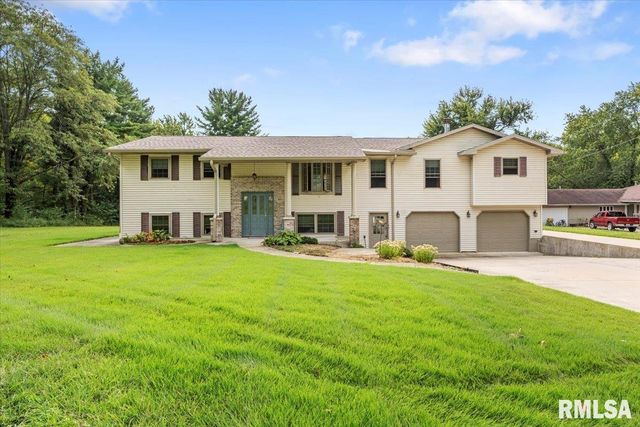 5324 River View Rd, Riverton, IL 62561