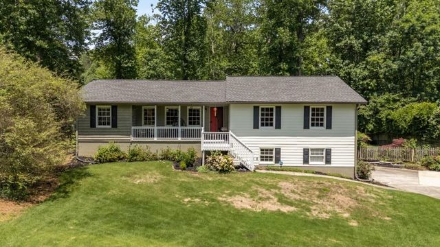2795 Bentwood Dr, Marietta, GA 30062