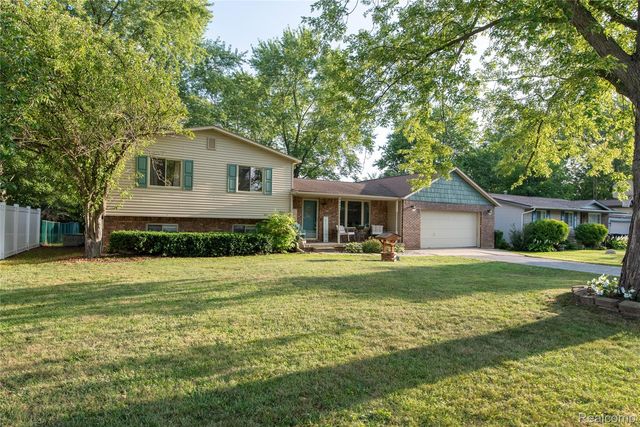 4395 Regency Rd, Swartz Creek, MI 48473